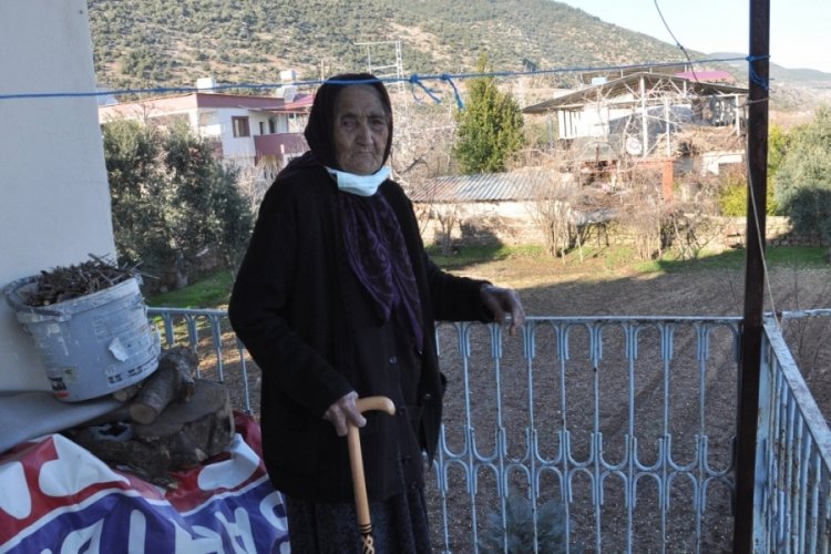 111 yaşındaki Fatma Nine, Atatürk'ü görüşünü heyecanla anlattı