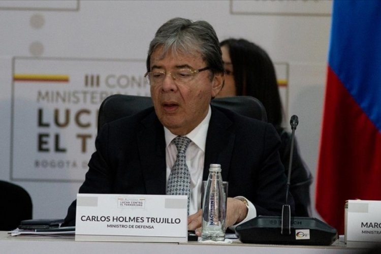 Kolombiya Savunma Bakanı Trujillo Kovid-19 nedeniyle hayatını kaybetti