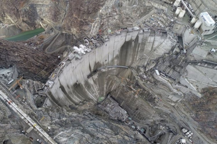 Yusufeli Barajı'nda dökülen 4 milyon metreküp betonla rekor