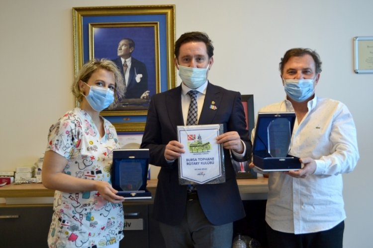Bursa Tophane Rotary Kul&uuml;b&uuml; Meslek Hizmetleri &Ouml;d&uuml;lleri sahiplerini buldu