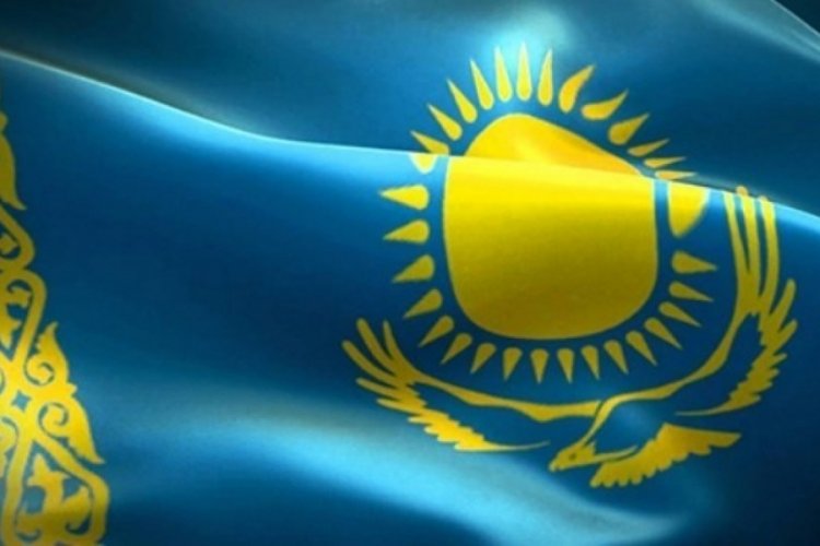 Kazakistan, alfabesini değiştirdi