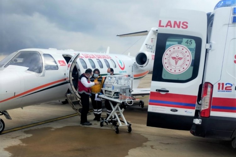 3 günlük bebek ambulans uçakla Bursa'ya getirildi