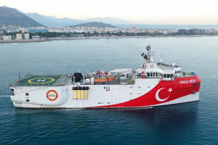 Oru&ccedil; Reis, Antalya a&ccedil;ıklarına demirledi