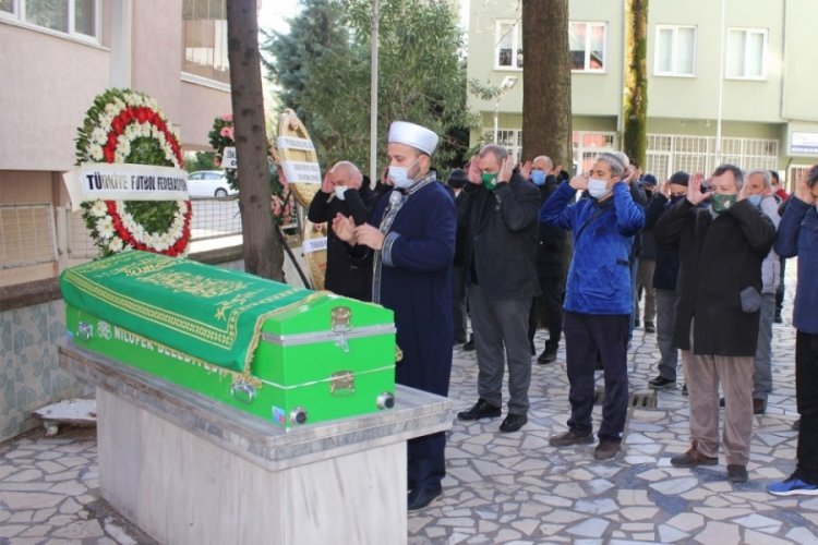 Bursaspor eski Teknik Direkt&ouml;r&uuml; Hasan Bora son yolculuğuna uğurlandı
