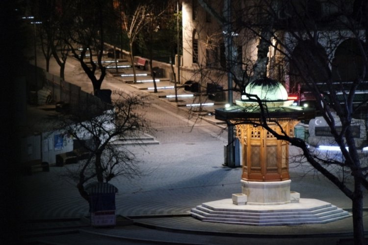 Bursa ve &ccedil;evre illerde sokağa &ccedil;ıkma kısıtlamasına uyuluyor