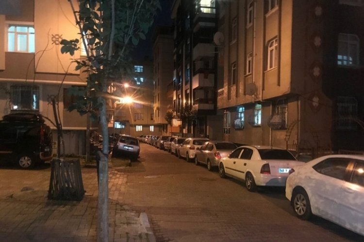 İstanbul'da dehşet anları! Oğlunu bı&ccedil;aklayıp pencereden atladı