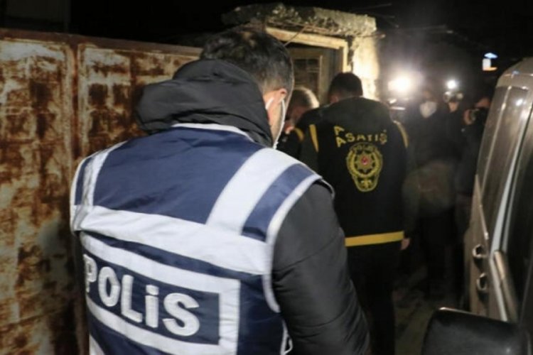 Adana'da 90 firarinin yakalanması i&ccedil;in şafak operasyonu!