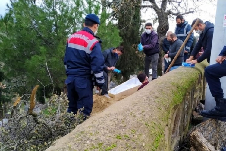 Karantinadaki ailenin koronavir&uuml;s hastası 10 aylık bebekleri hayatını kaybetti