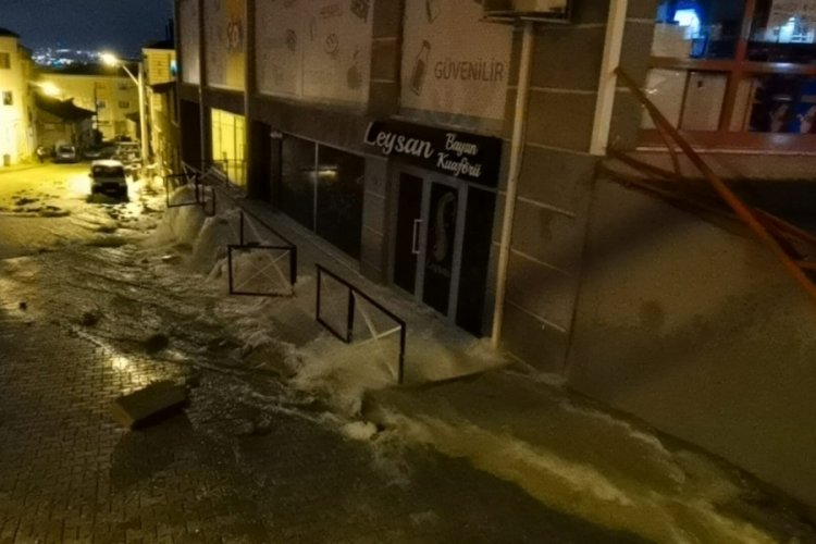 Bursa'da İneg&ouml;l-Yenişehir yolu trafiğe kapandı