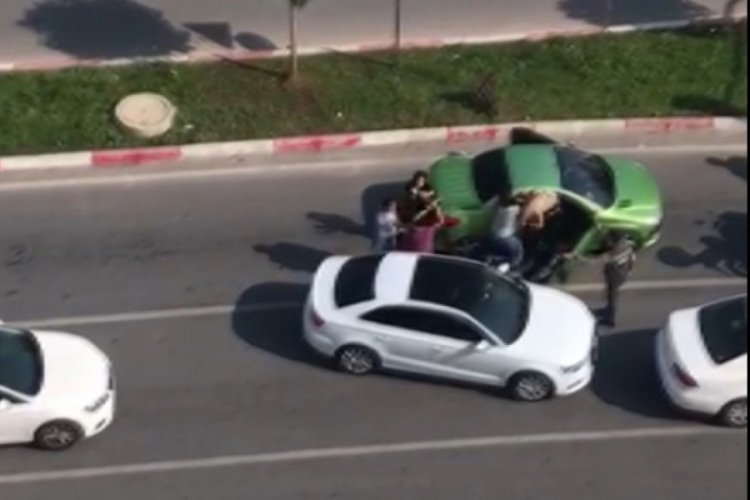 Trafikte 3 kadına sopayla şiddet uygulayan sanığa 1 yıl 3 ay hapis