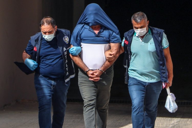 Darbedip silahla vurmuş, boğduktan sonra cesedin yanması i&ccedil;in ormanı ateşe vermiş