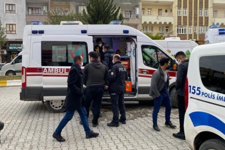 Adıyaman'da bı&ccedil;aklı saldırı: 2 yaralı