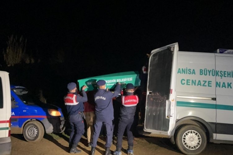 Manisa'da 4 gencin sır &ouml;l&uuml;m&uuml;nde &uuml;&ccedil; ihtimal