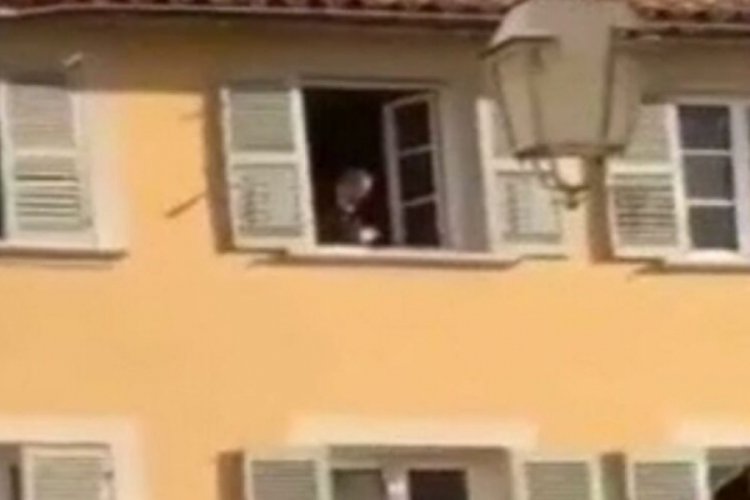 Evin penceresinden kesik baş fırlattı