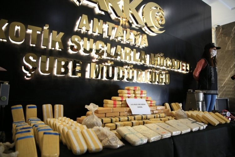 Antalya'da 115 kilo 740 gram eroin ele ge&ccedil;irildi