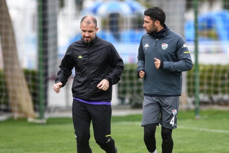 C&uuml;neyt K&ouml;z &ouml;z&uuml;r diledi!