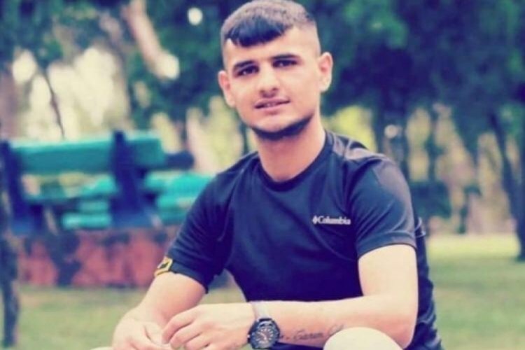 Kavgada arkadaşını &ouml;ld&uuml;rd&uuml;