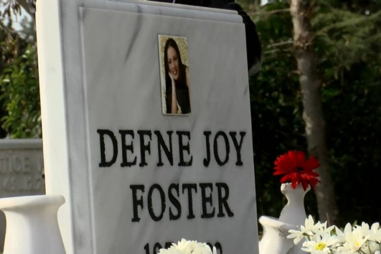 Defne Joy Foster mezarı başında anıldı