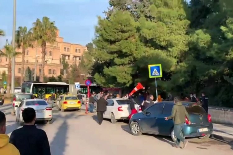 Şanlıurfa'da iki kavgada caddeler savaş alanına d&ouml;nd&uuml;