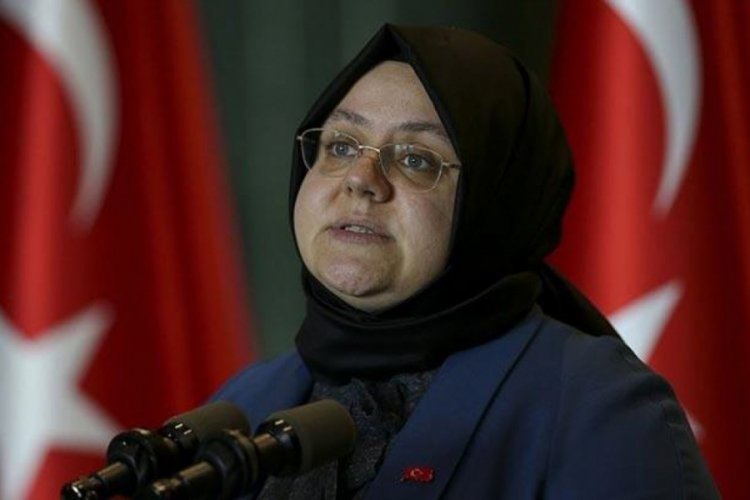 Bakan Zehra Z&uuml;mr&uuml;t Sel&ccedil;uk'tan İzmir mesajı