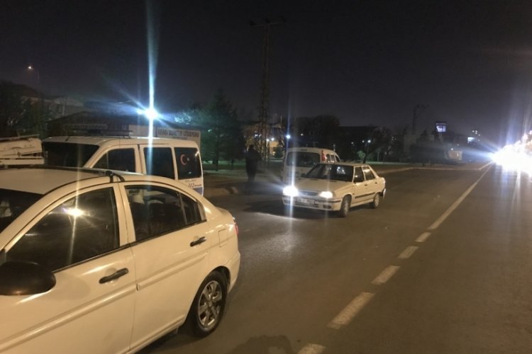 &Ccedil;aldıkları otomobille gezerken yakalandılar
