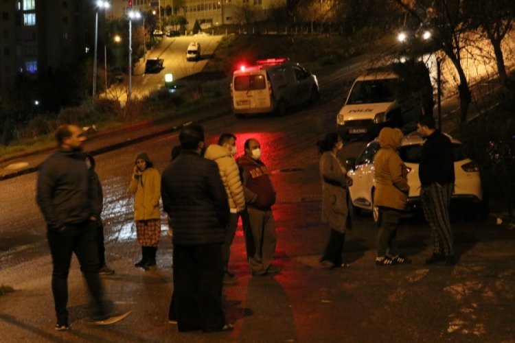 10 katlı binada yangın paniği: &Ccedil;ok sayıda kişi dumandan etkilendi