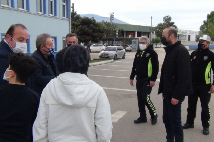 Arif Susam'dan Bursa'da trafik&ccedil;ilere s&uuml;rpriz ziyaret