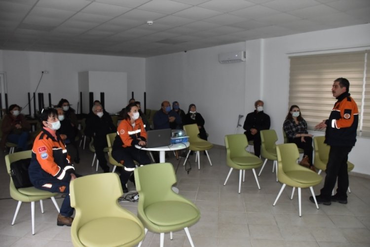 Bursa Gemlik Yaşlı Konukevi'nde afet eğitimi
