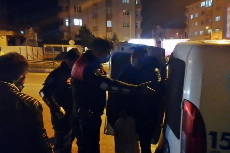 Bursa'da kısıtlamada alkoll&uuml; yakalanan s&uuml;r&uuml;c&uuml;ye 5 bin 623 lira ceza kesildi