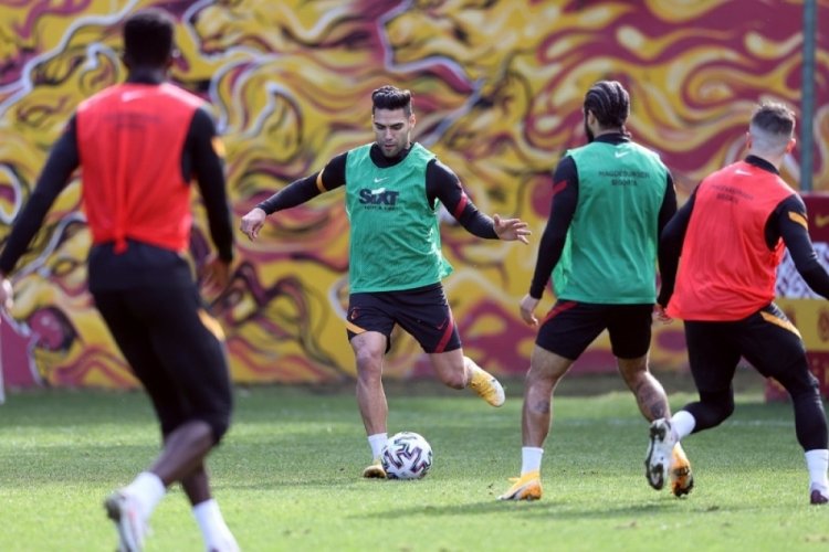 Galatasaray derbi hazırlıklarına başladı