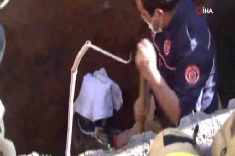 &Uuml;mraniye'de bir iş&ccedil;i toprak altında kaldı