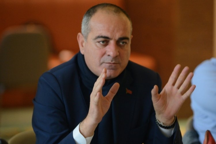 Bursa Gemlik Belediye Başkanı Sertaslan kırsal mahalle muhtarlarını bilgilendirdi