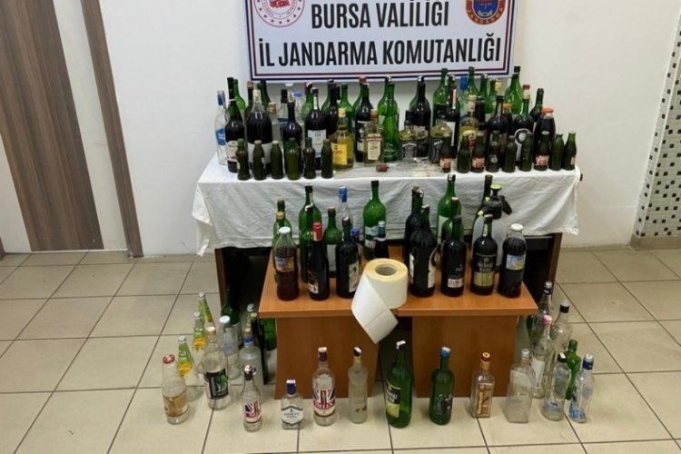 Bursa'da jandarma 110 litre ka&ccedil;ak i&ccedil;ki ele ge&ccedil;irdi