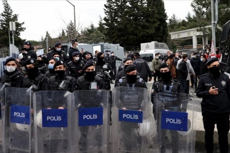 Boğazi&ccedil;i protestolarında 30 kişi tutuklama talebiyle mahkemeye sevk edildi
