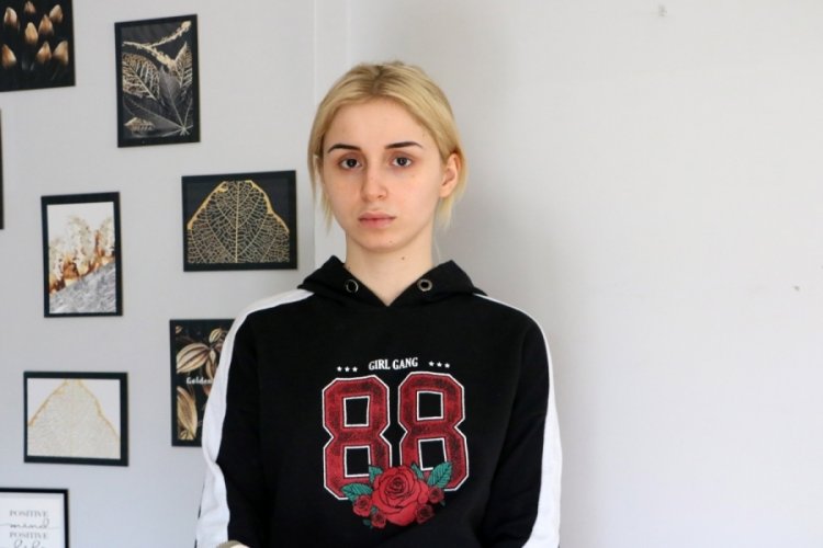Annesinin sevgilisinin tacizine uğradı