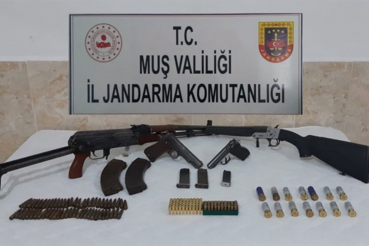 Muş'ta silah ve m&uuml;himmat ka&ccedil;ak&ccedil;ılığı operasyonu