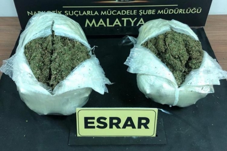 Otob&uuml;ste uyuşturucuyla yakalanan şahıs tutuklandı