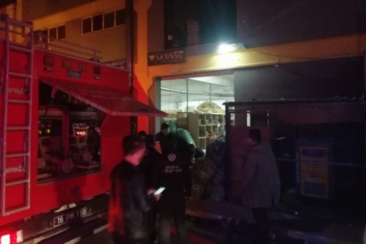 Bursa'da mobilya fabrikasında yangın!