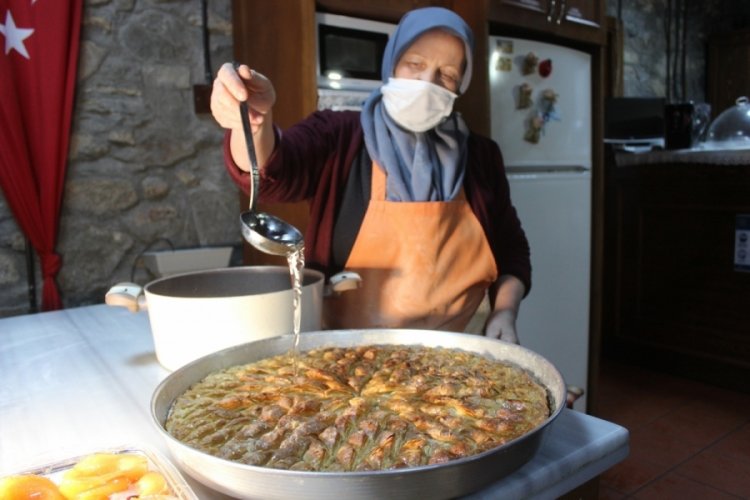 Bursa'da köylü kadınlar pandemiyi fırsata çevirdi, 81 şehre ürün gönderiyorlar