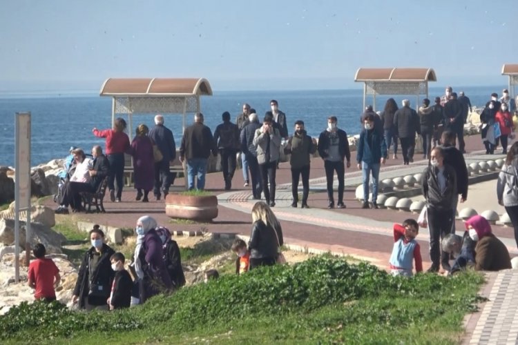 Bursa'da vatandaşlar sahillere akın etti