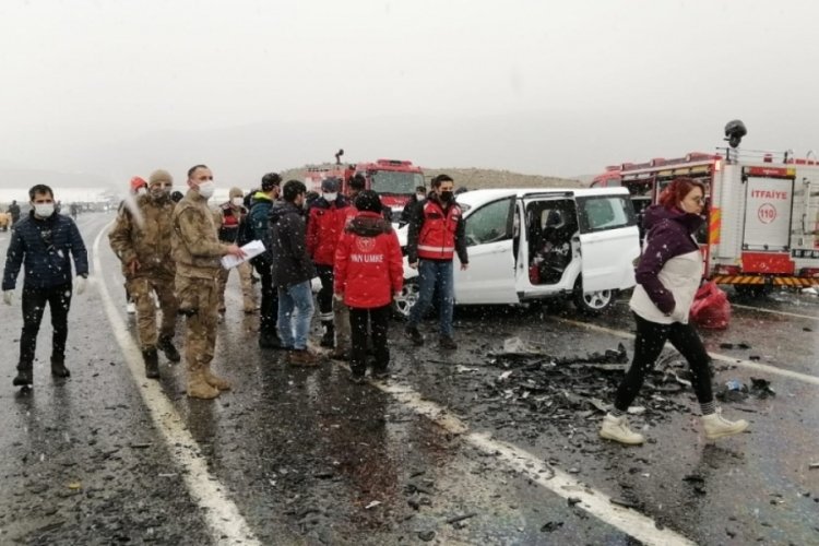 Van'da feci kaza! 3 ölü, 7 yaralı