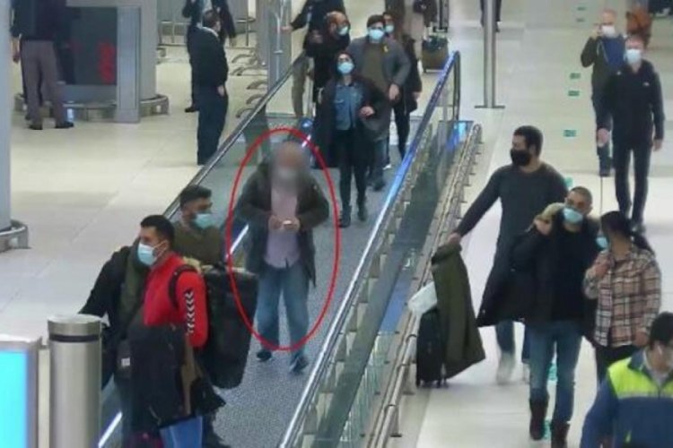 İstanbul Havalimanı'nda operasyon! Altın paralarla yakalandı