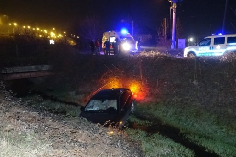 Polis ekipleri devriye atarken kanala u&ccedil;an arabayı fark etti