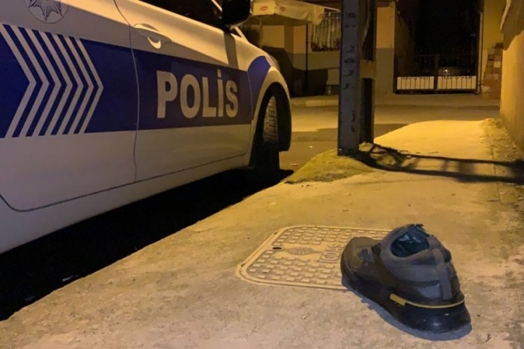 Kavga ihbarına giden polislere camdan uyuşturucu madde, halı ve ayakkabı fırlatıldı