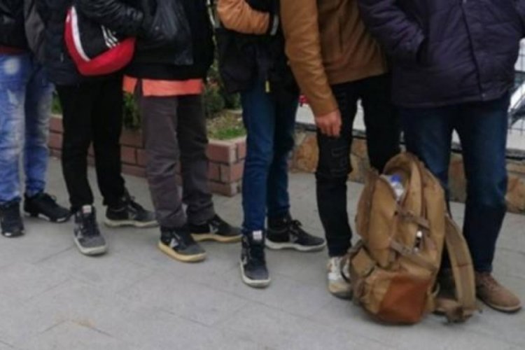 G&ouml;&ccedil;men ka&ccedil;ak&ccedil;ılarının 'Banker Bilo' oyunu
