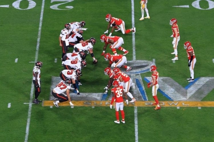 55'inci Super Bowl'da kazanan belli oldu