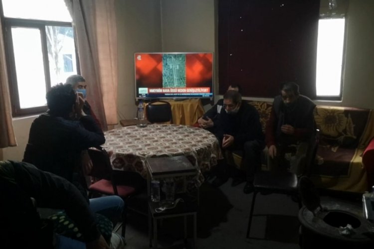 Bursa'da kıraathaneye &ccedil;evrilen eve polis baskını