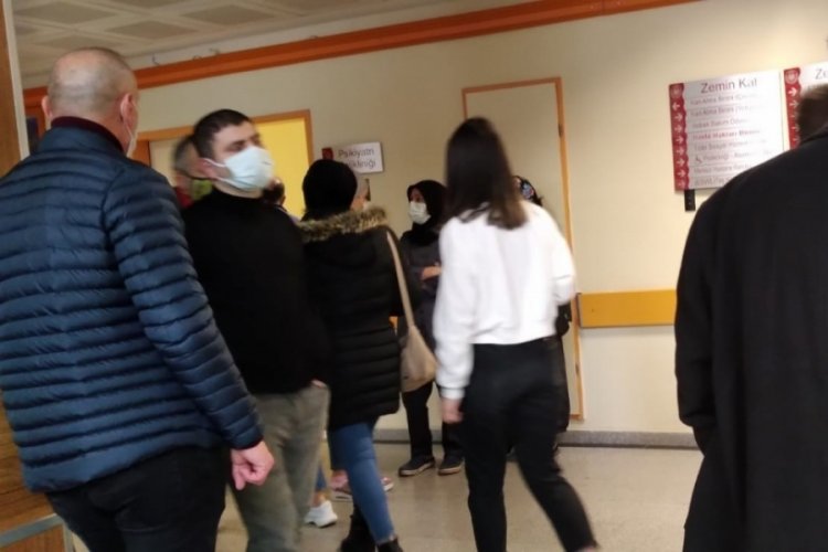 Kadın doktora, orakla saldırdı!