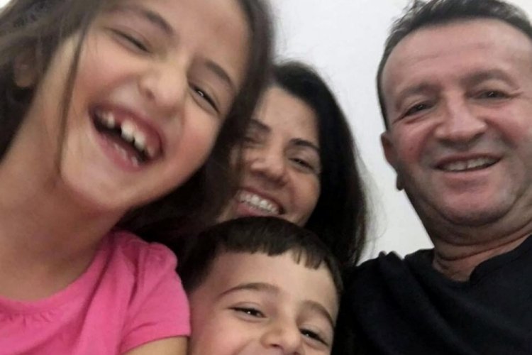 Kazada &ouml;len Vurmaz &ccedil;ifti ile 8 yaşındaki oğulları yan yana toprağa verildi