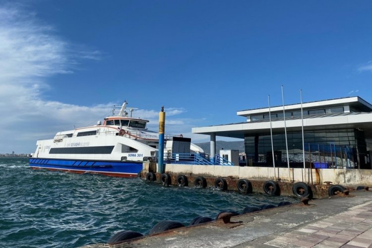 İzmir'de vapur seferleri iptal edildi